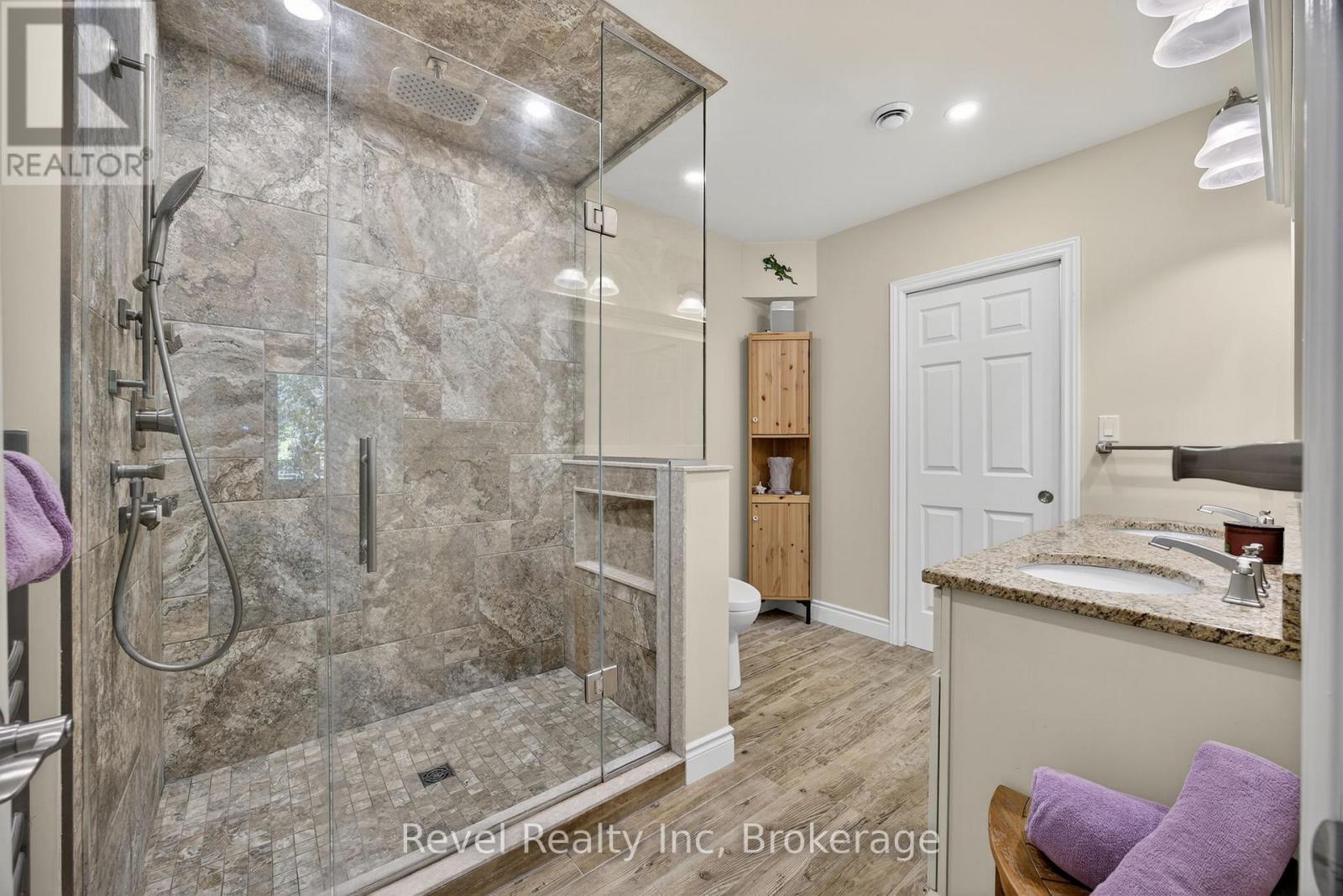 7190 93 Highway, Tiny, Ontario  L0K 2E1 - Photo 20 - S12772826