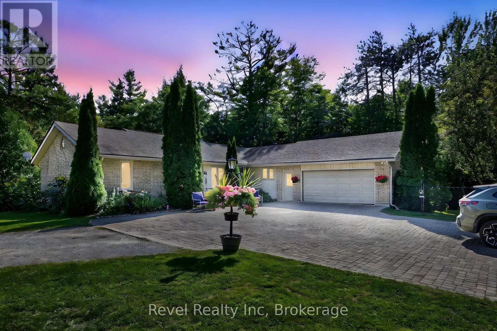 7190 93 Highway, Tiny, Ontario  L0K 2E1 - Photo 3 - S12772826