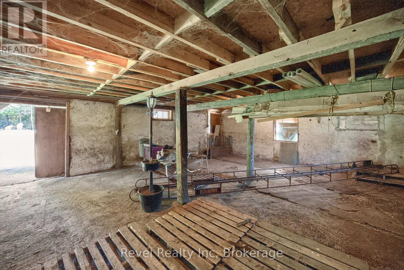 7190 93 Highway, Tiny, Ontario  L0K 2E1 - Photo 32 - S12772826