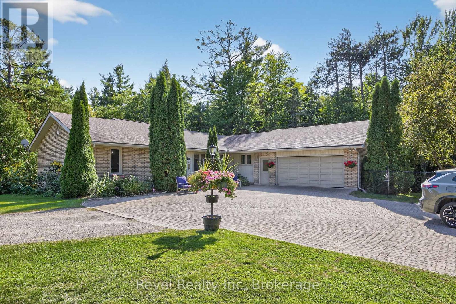 7190 93 Highway, Tiny, Ontario  L0K 2E1 - Photo 41 - S12772826