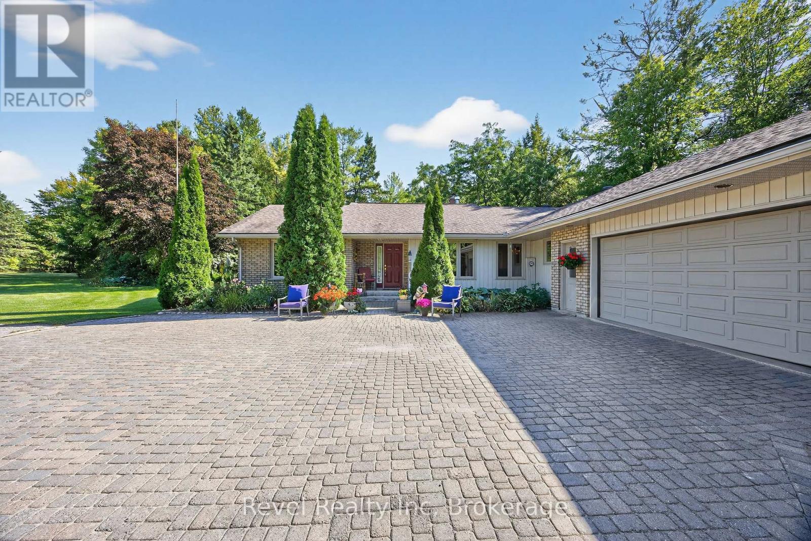 7190 93 Highway, Tiny, Ontario  L0K 2E1 - Photo 40 - S12772826