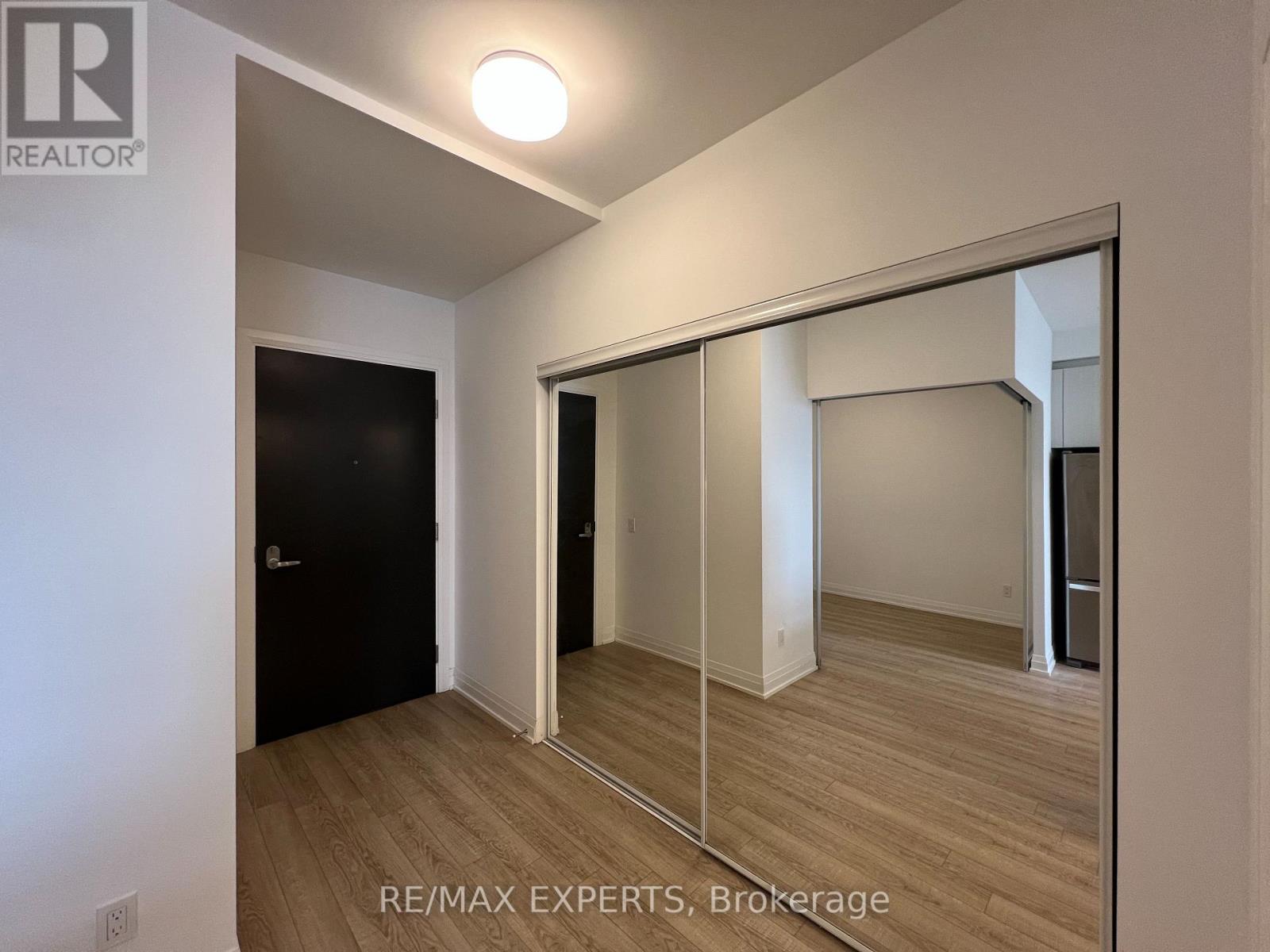 413 - 286 Main Street, Toronto, Ontario  M4C 0B3 - Photo 3 - E12915126