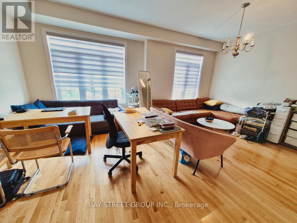 3038 George Savage Avenue, Oakville, Ontario  L6M 0Z1 - Photo 2 - W12830346