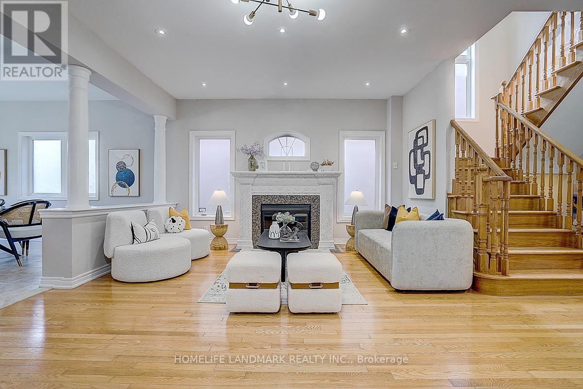 2455 Felhaber Crescent, Oakville, Ontario  L6H 7N8 - Photo 8 - W13027740