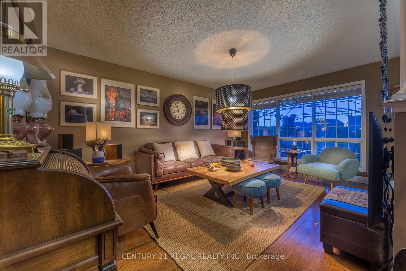 1131 Riddell Crescent, Milton, Ontario  L9T 6Y2 - Photo 2 - W13027808