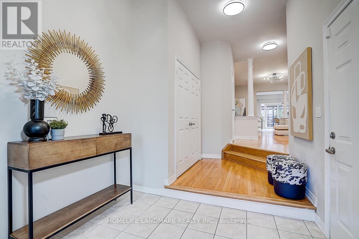 2455 Felhaber Crescent, Oakville, Ontario  L6H 7N8 - Photo 5 - W13027740