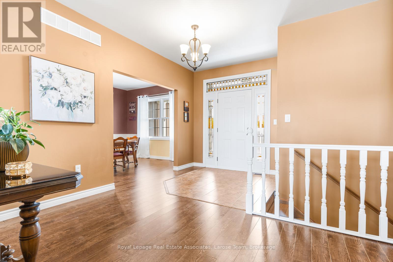 5484 Attema Crescent, West Lincoln, Ontario  L0R 1Y0 - Photo 6 - X12896822