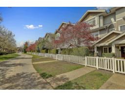 18 19330 69 AVENUE, Surrey, British Columbia