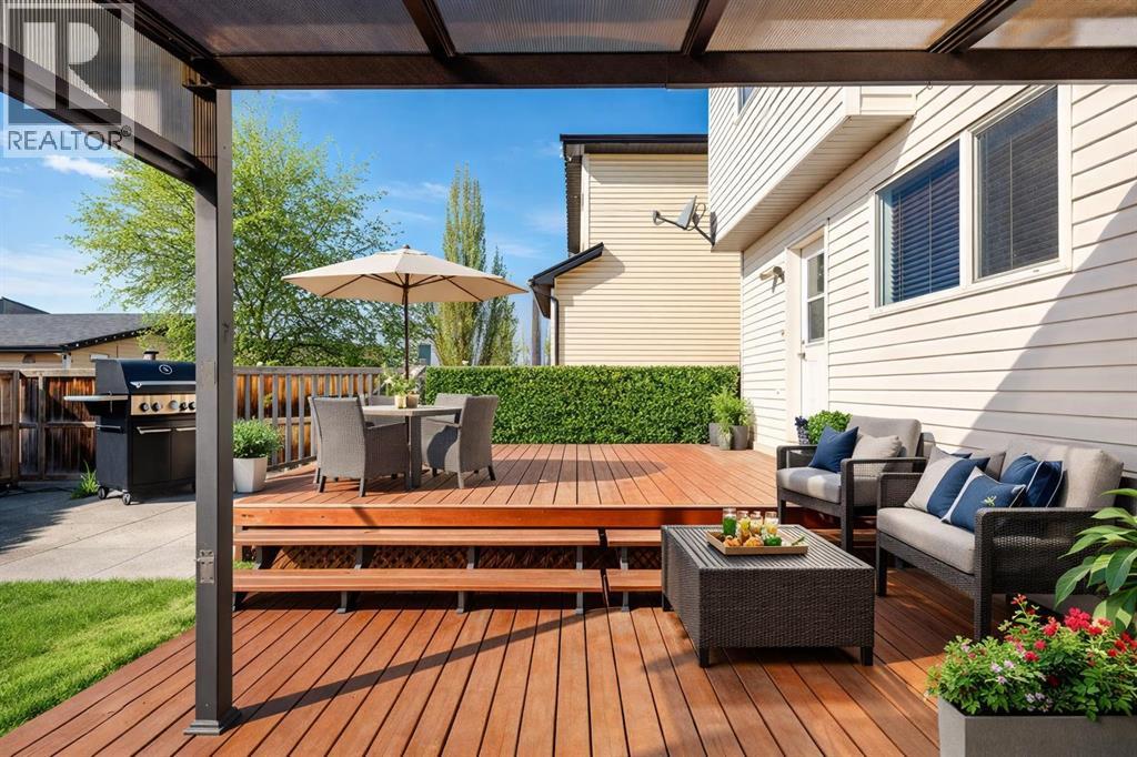 83 Luxstone Crescent Sw, Airdrie, Alberta  T4B 2W7 - Photo 2 - A2295321