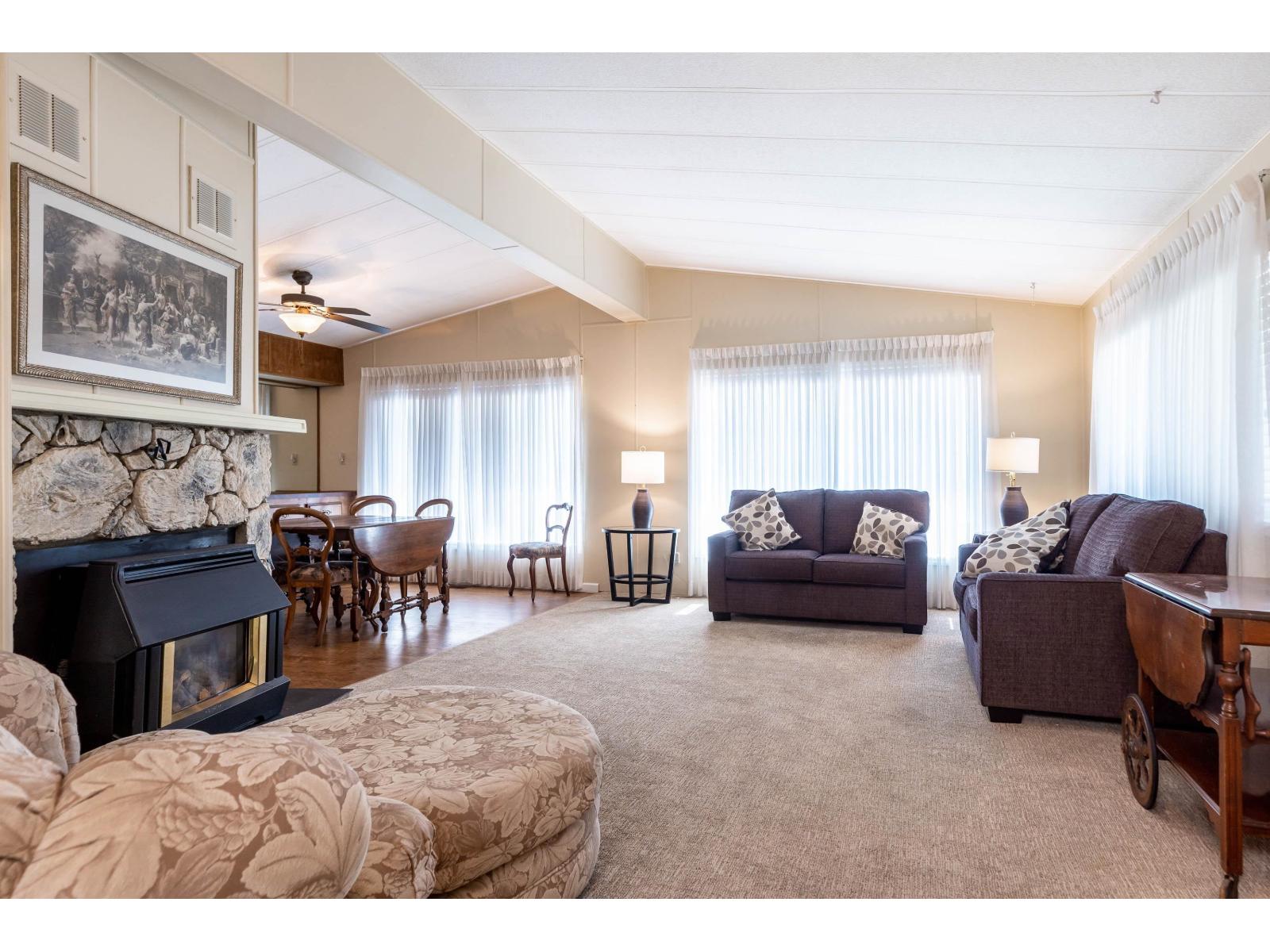 35 2120 King George Boulevard, Surrey, British Columbia  V4A 6Y8 - Photo 4 - R3112658