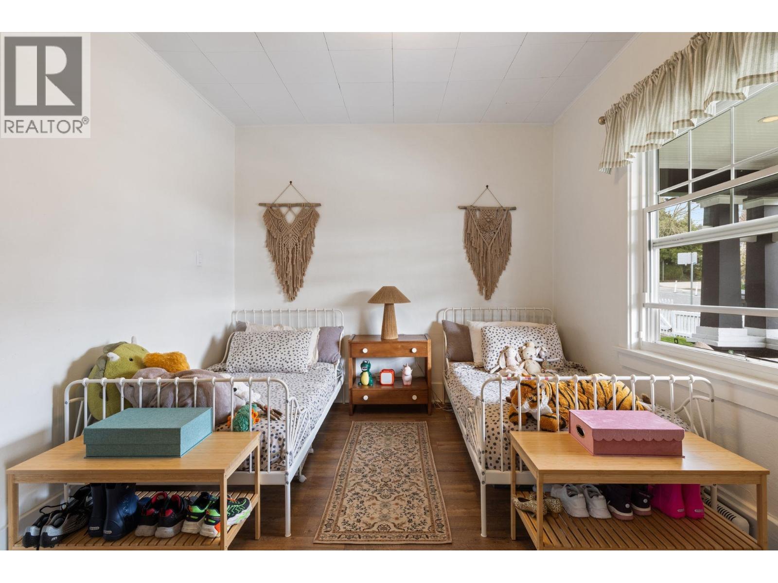 737-745 St. Andrews Avenue, North Vancouver, British Columbia  V7L 3L1 - Photo 11 - R3113769