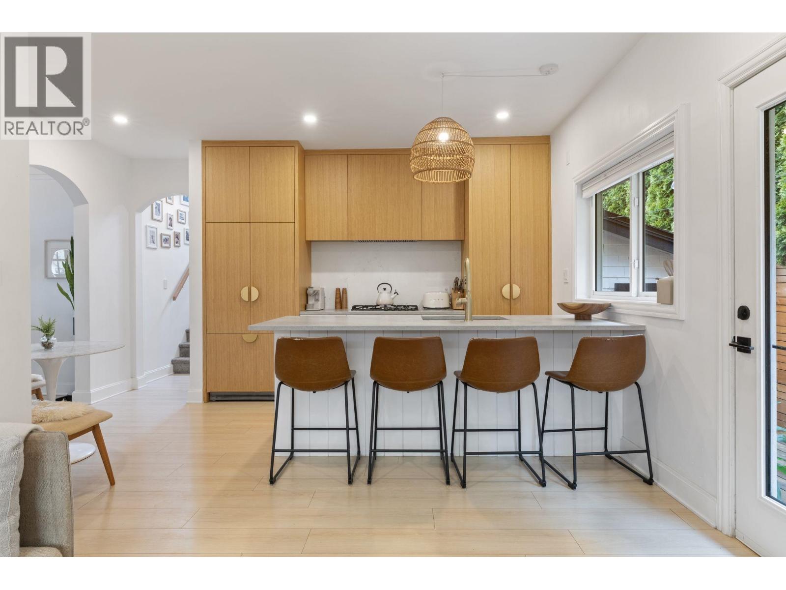 737-745 St. Andrews Avenue, North Vancouver, British Columbia  V7L 3L1 - Photo 25 - R3113769