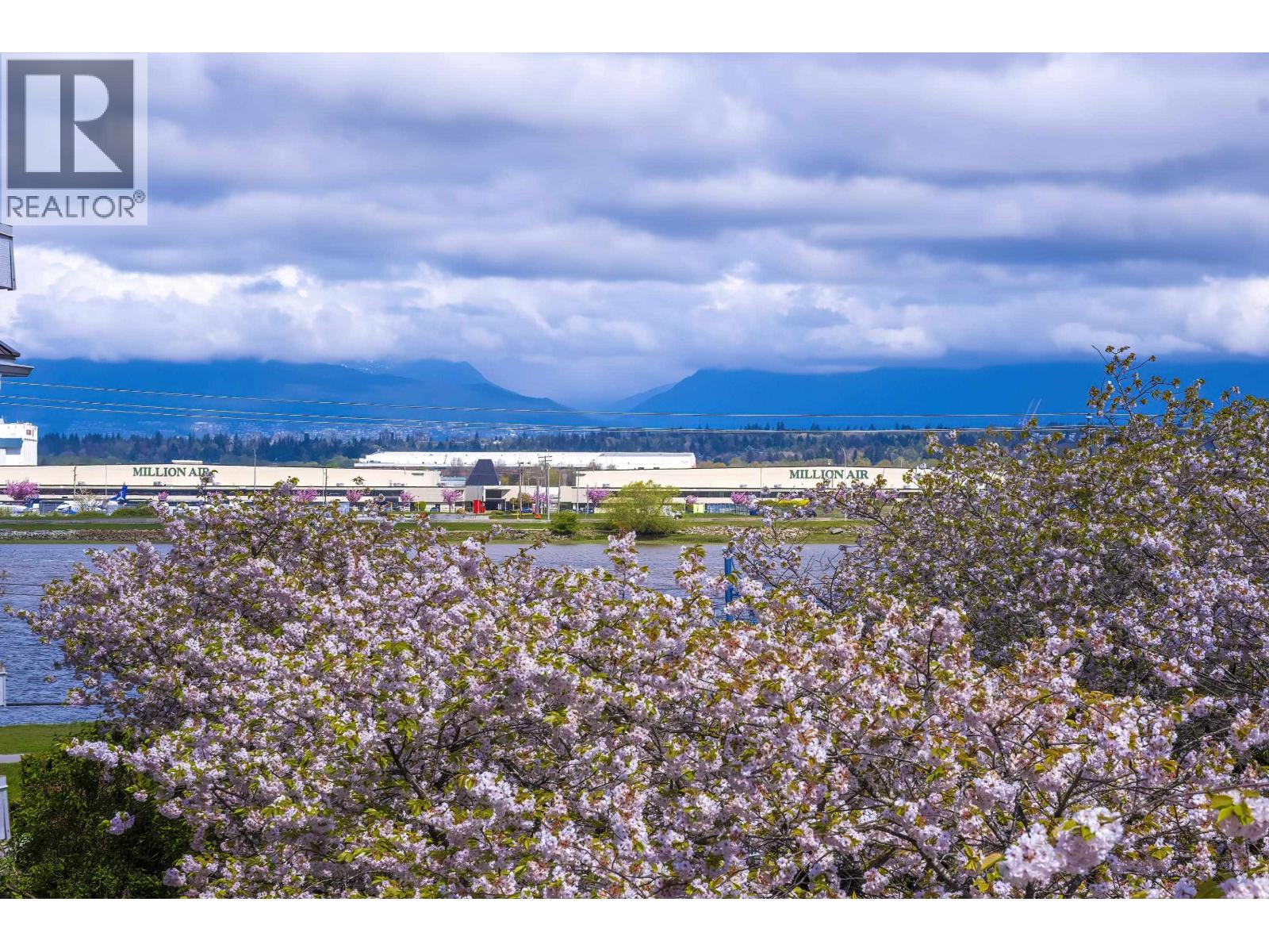 311 5880 Dover Crescent, Richmond, British Columbia  V7C 5P5 - Photo 3 - R2994043