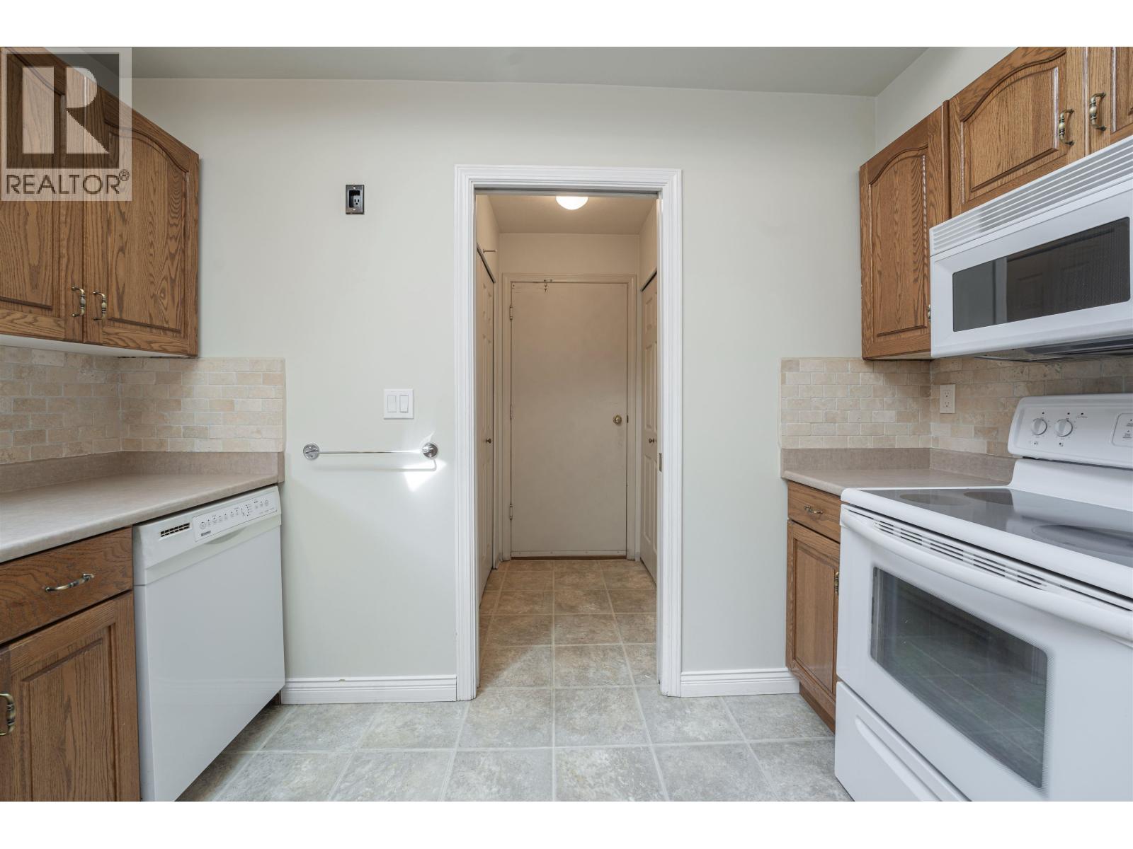 55 2865 Glen Drive, Coquitlam, British Columbia  V3B 6W4 - Photo 12 - R3114260