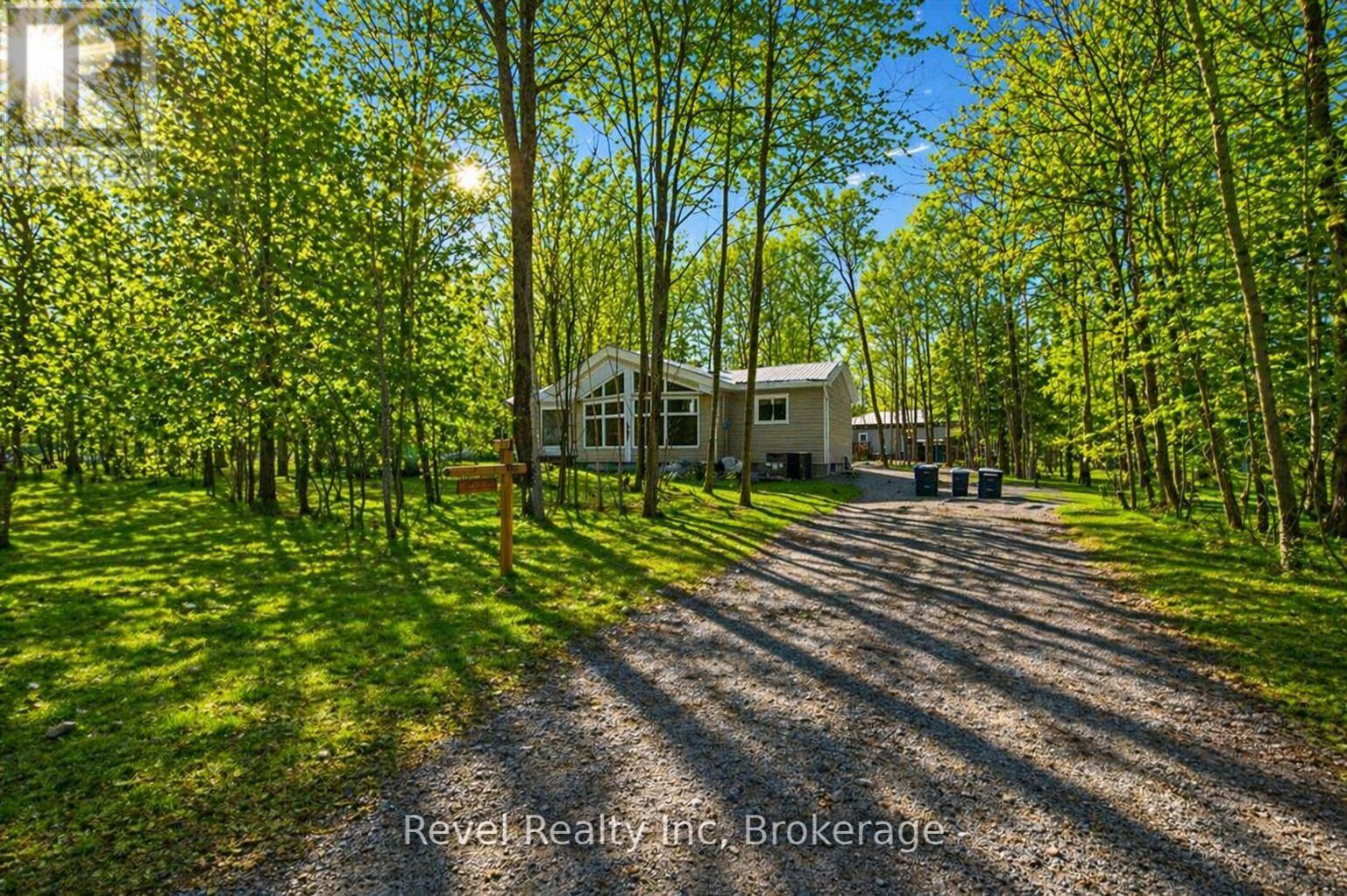 8 MANITOU CRESCENT, Tiny, Ontario