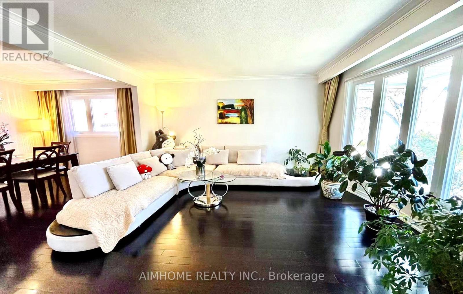 68 Sawley Drive, Toronto, Ontario  M2K 2J5 - Photo 4 - C13010486