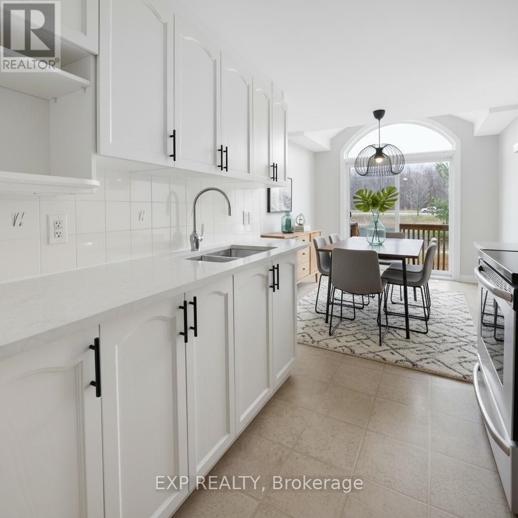 352 Forestbrook Street, Ottawa, Ontario  K2K 0B8 - Photo 13 - X13027762