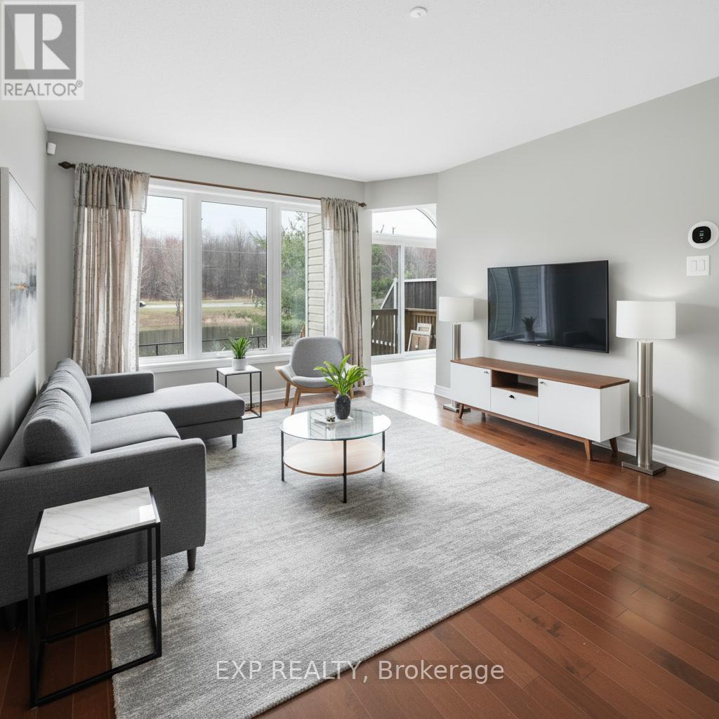 352 Forestbrook Street, Ottawa, Ontario  K2K 0B8 - Photo 7 - X13027762