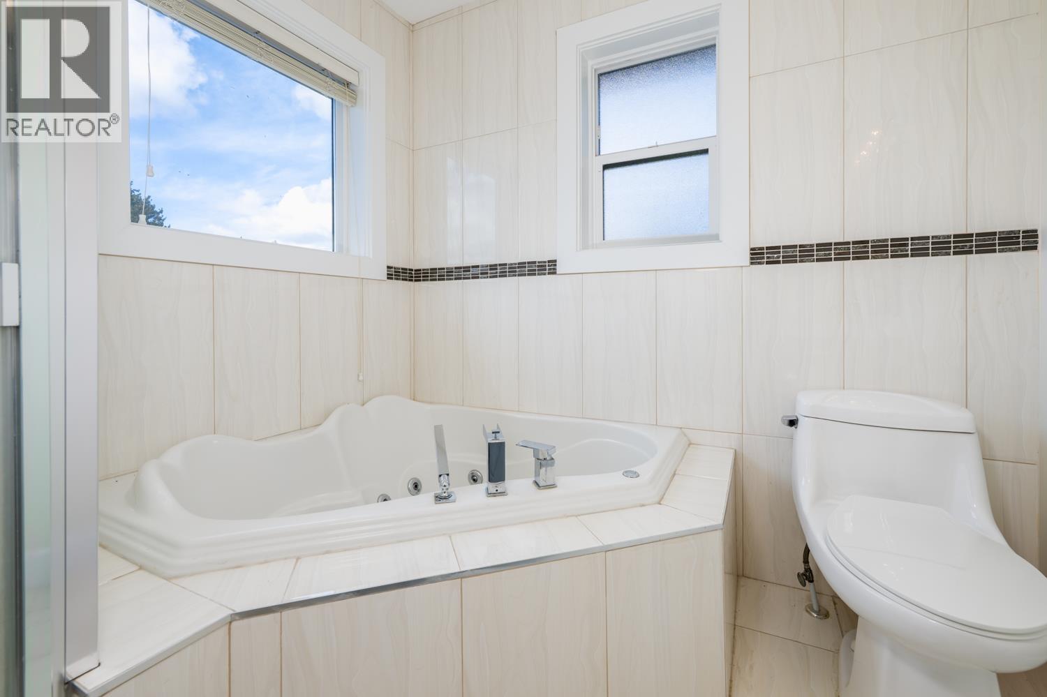 4215 Watling Street, Burnaby, British Columbia  V5J 1V4 - Photo 23 - R3111451