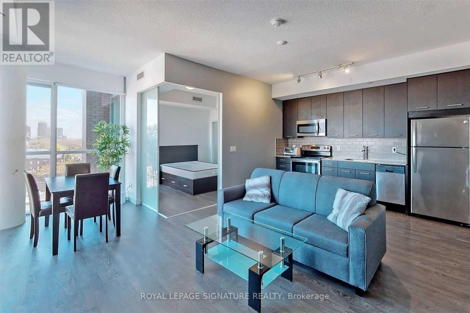 807 - 2055 DANFORTH AVENUE, Toronto, Ontario