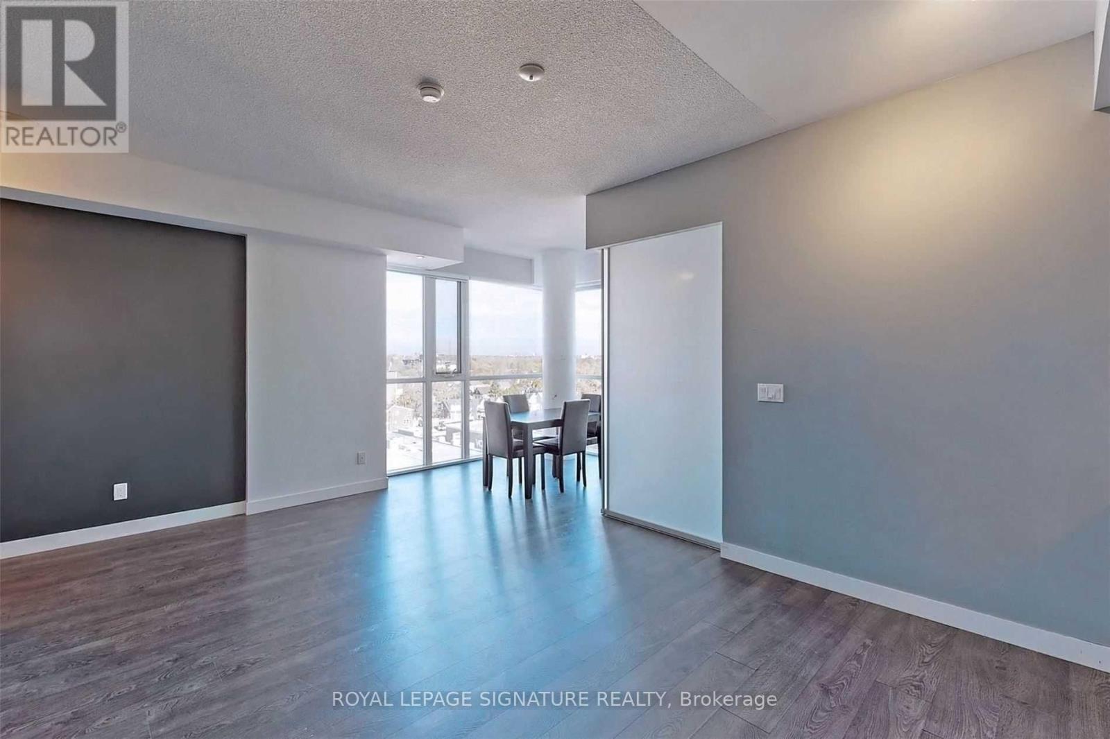 807 - 2055 Danforth Avenue, Toronto, Ontario  M4C 1J8 - Photo 3 - E13028190