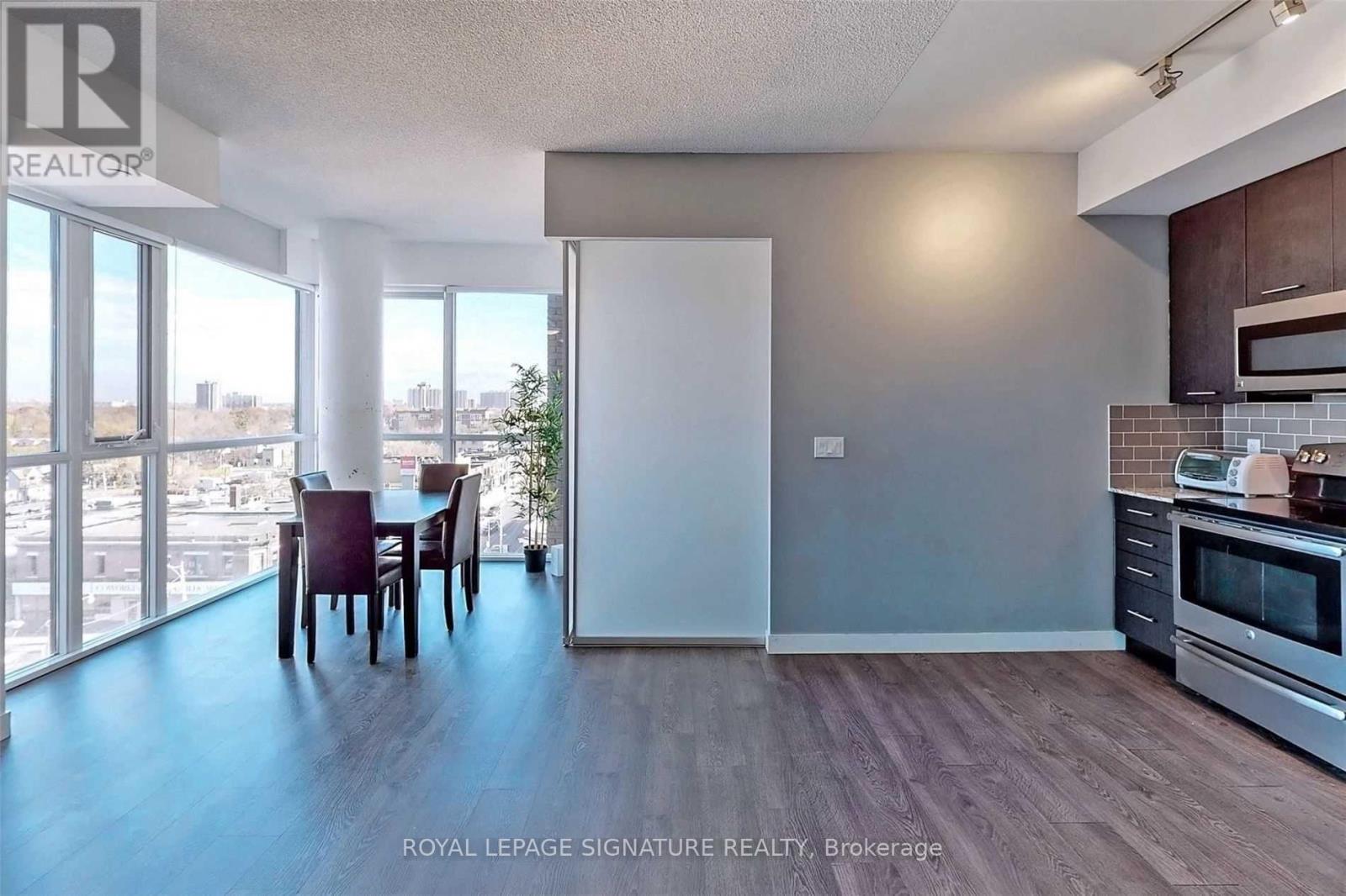 807 - 2055 Danforth Avenue, Toronto, Ontario  M4C 1J8 - Photo 4 - E13028190