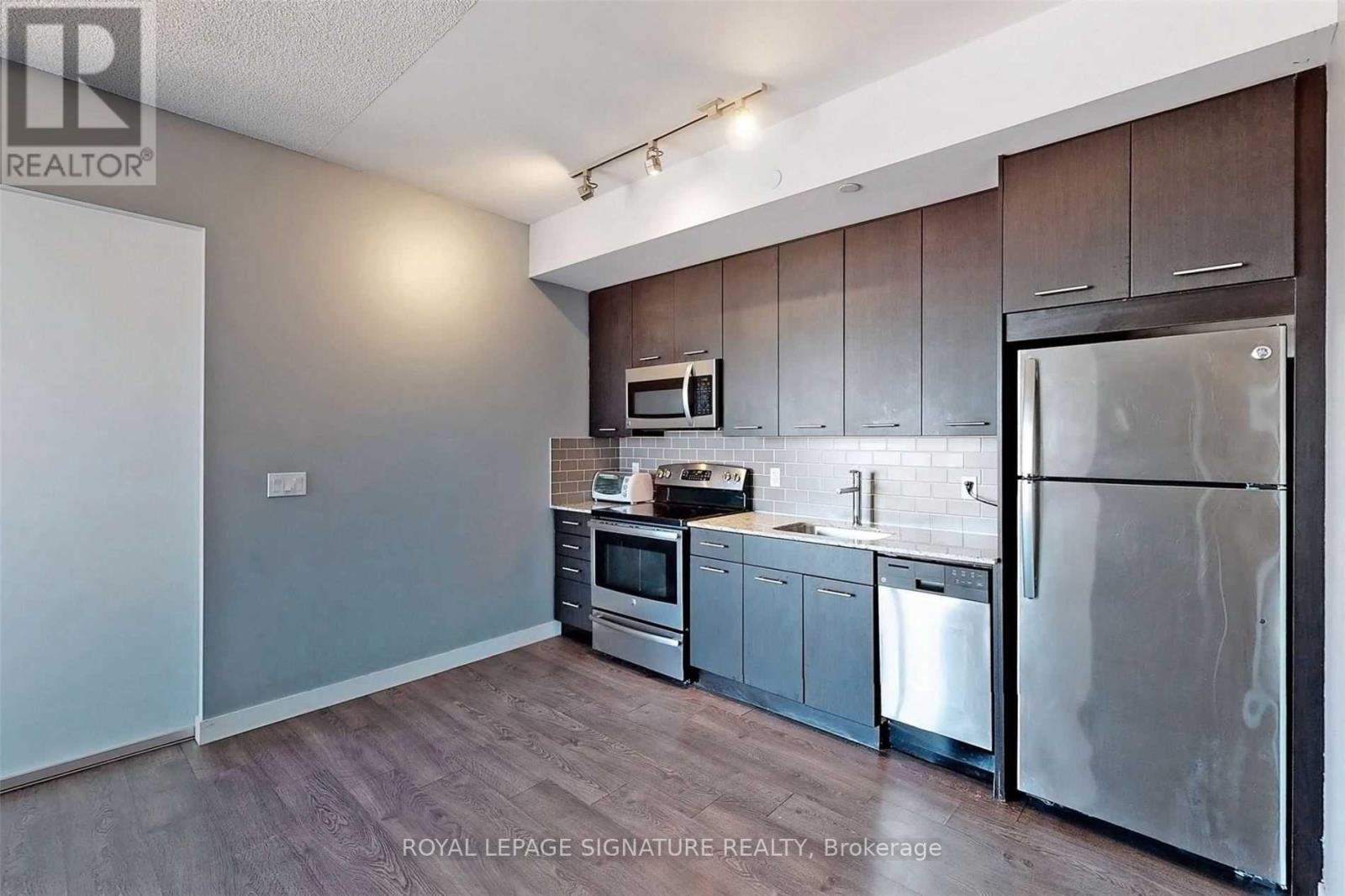 807 - 2055 Danforth Avenue, Toronto, Ontario  M4C 1J8 - Photo 6 - E13028190