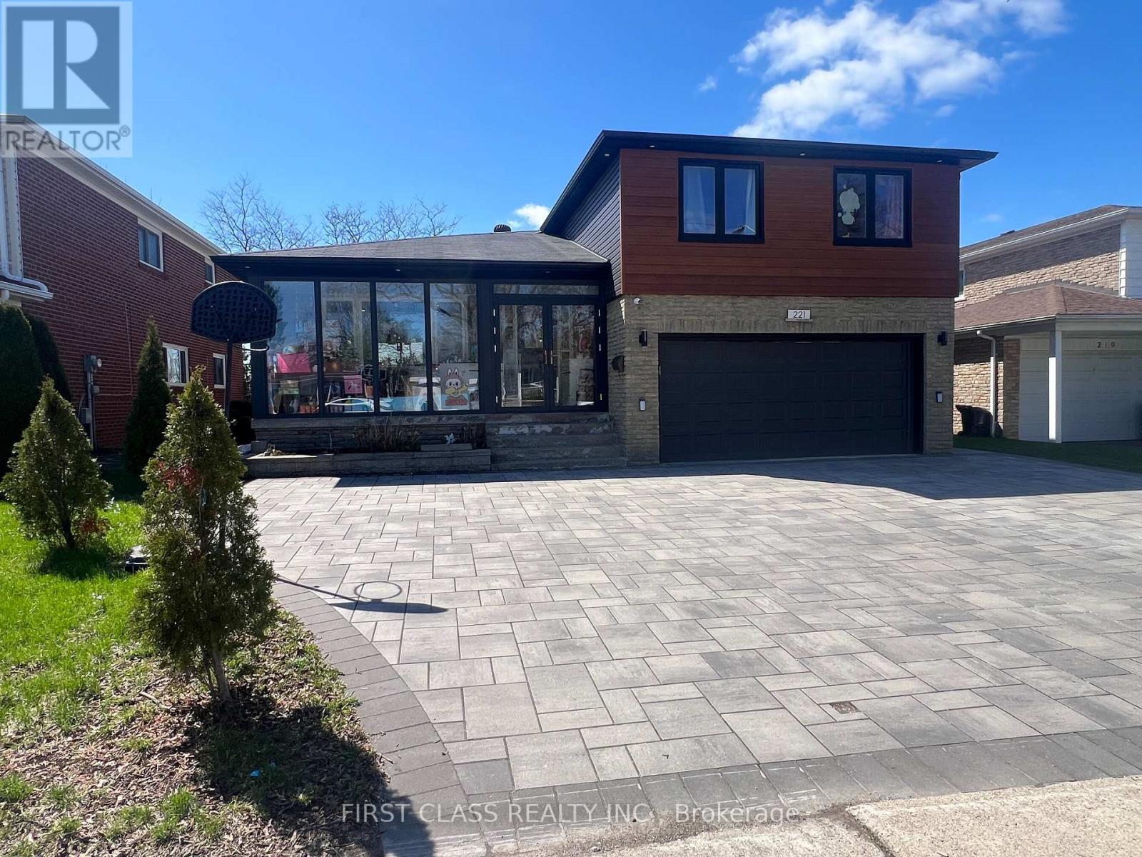 221 Chartland Boulevard, Toronto, Ontario  M1S 2S4 - Photo 2 - E13028224