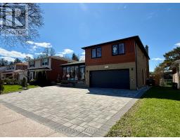 221 CHARTLAND BOULEVARD, Toronto, Ontario