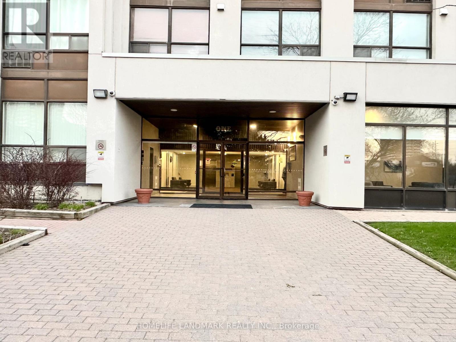 303 - 1 Reidmount Avenue, Toronto, Ontario  M1S 4V3 - Photo 2 - E13028234