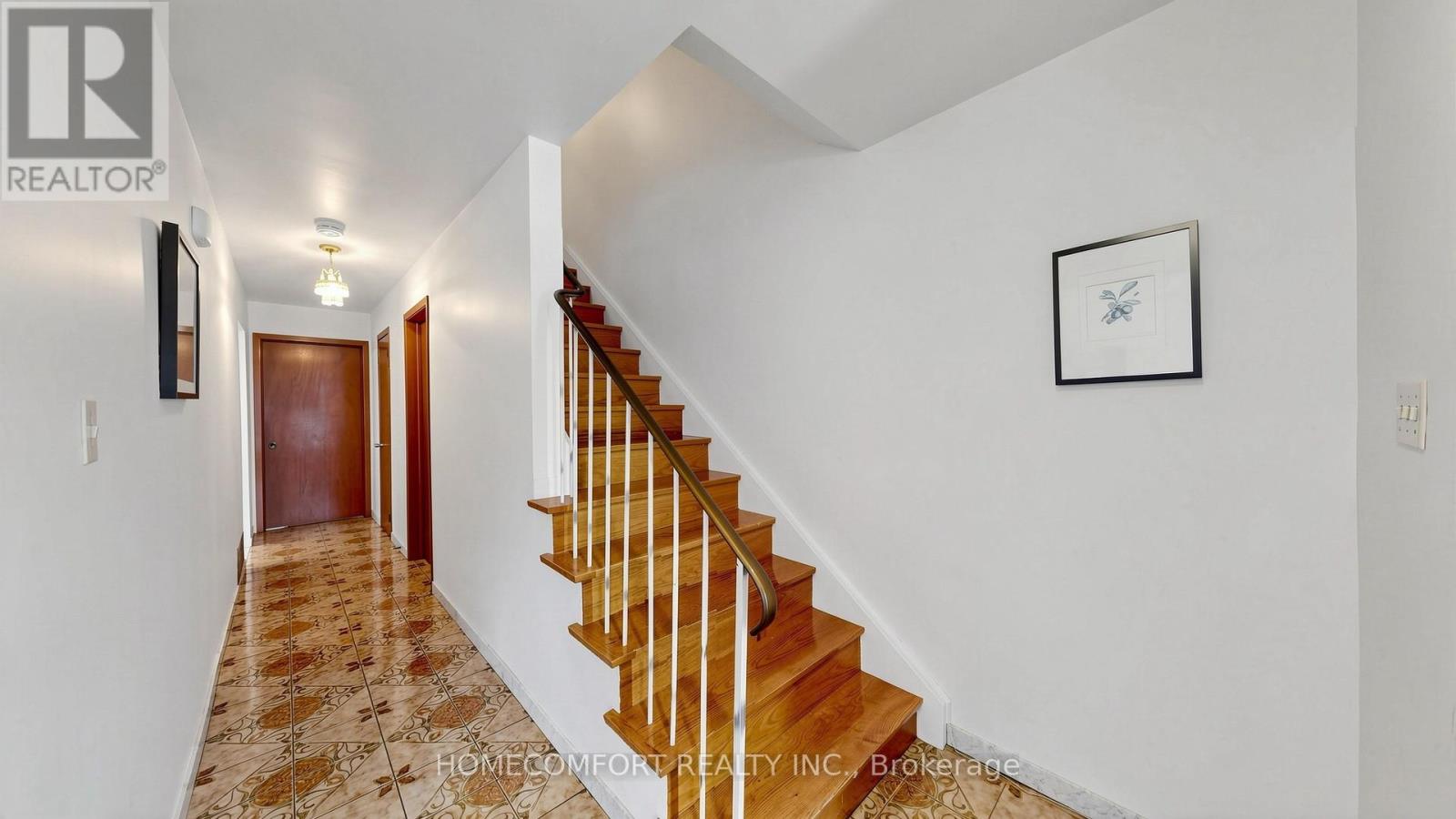 76 Barrington Avenue, Toronto, Ontario  M4C 4Z1 - Photo 19 - E13028244