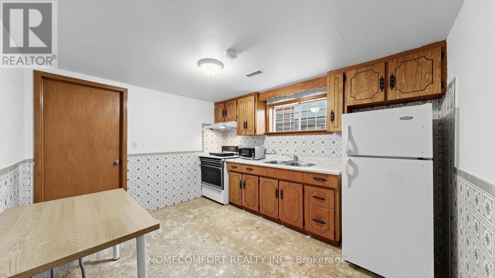 76 Barrington Avenue, Toronto, Ontario  M4C 4Z1 - Photo 35 - E13028244