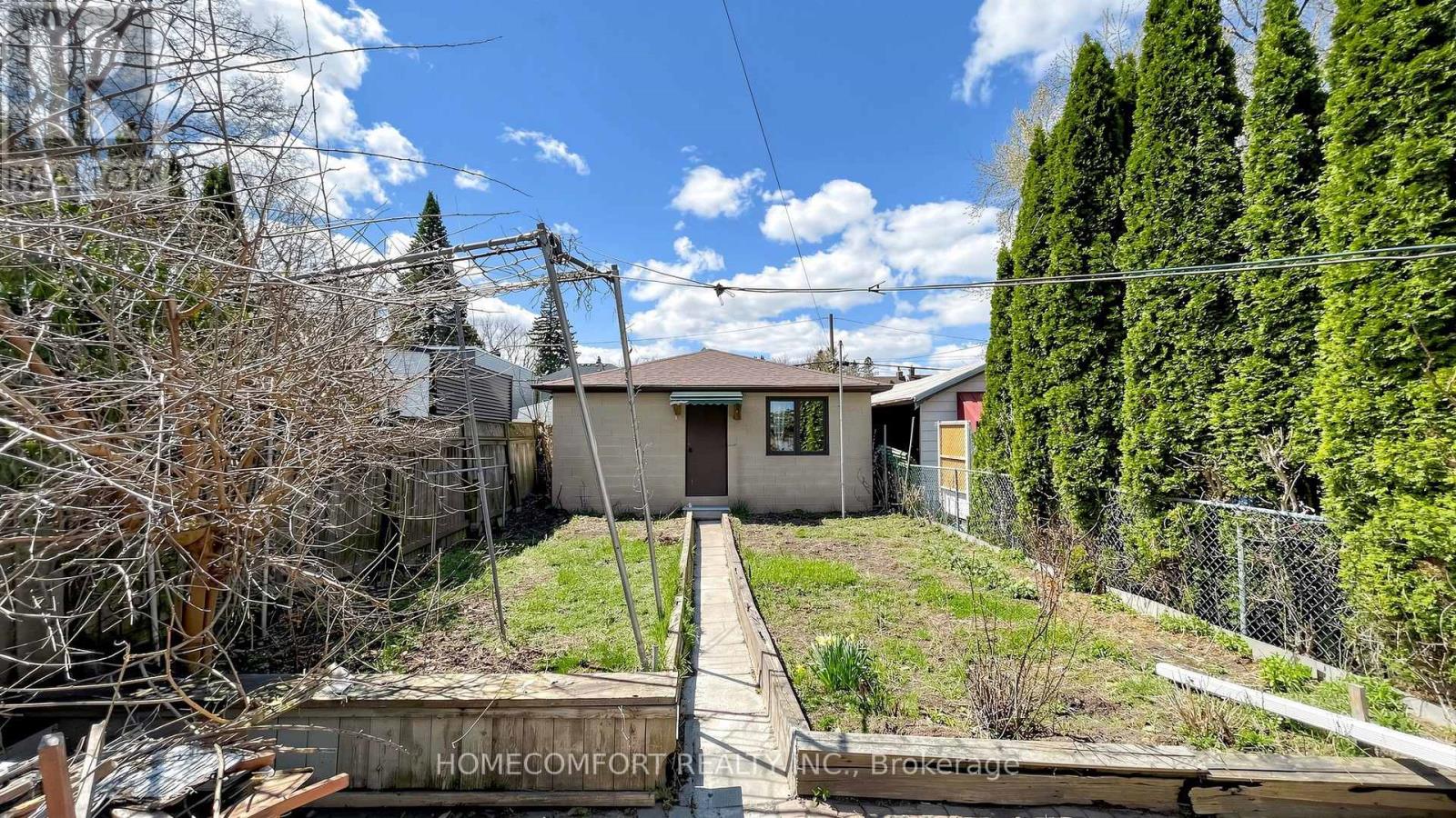 76 Barrington Avenue, Toronto, Ontario  M4C 4Z1 - Photo 45 - E13028244