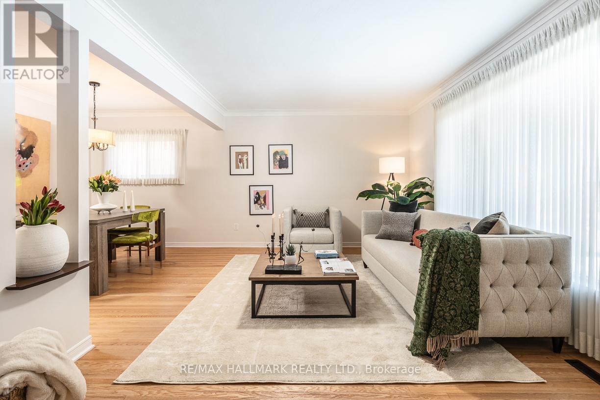 28 Crosland Drive, Toronto (Wexford-Maryvale), Ontario  M1R 4M8 - Photo 2 - E13028276