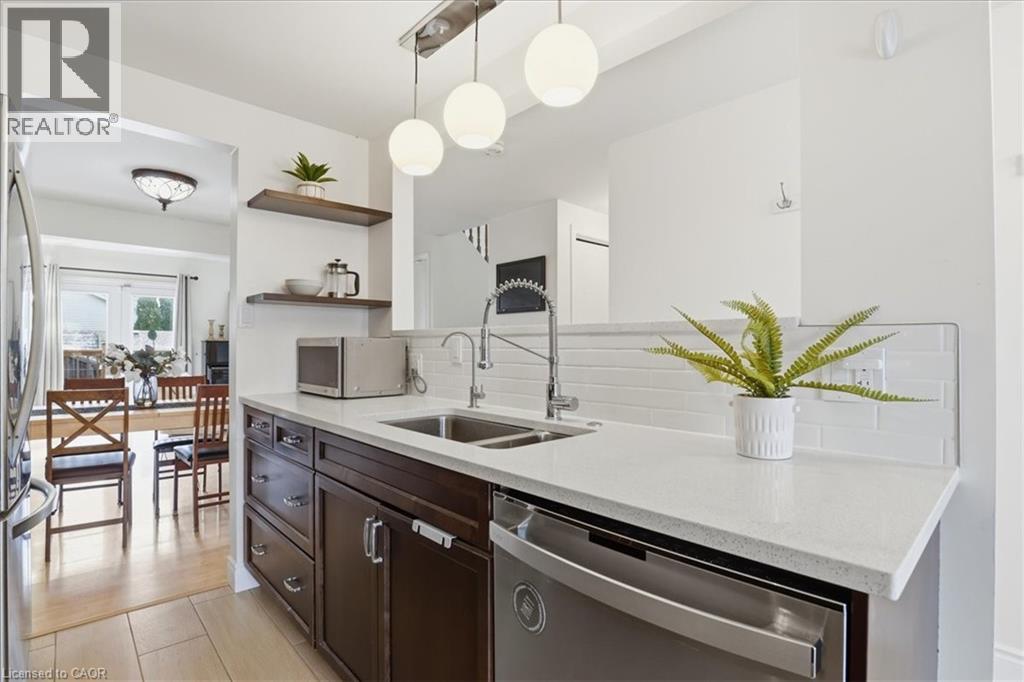 530b Rosemeadow Crescent, Waterloo, Ontario  N2T 2A1 - Photo 6 - 40822486