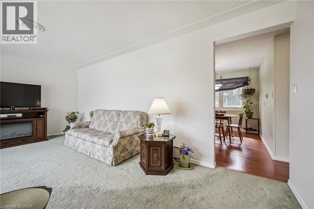 106 Ruskview Road, Kitchener, Ontario  N2M 4S3 - Photo 6 - 40822309