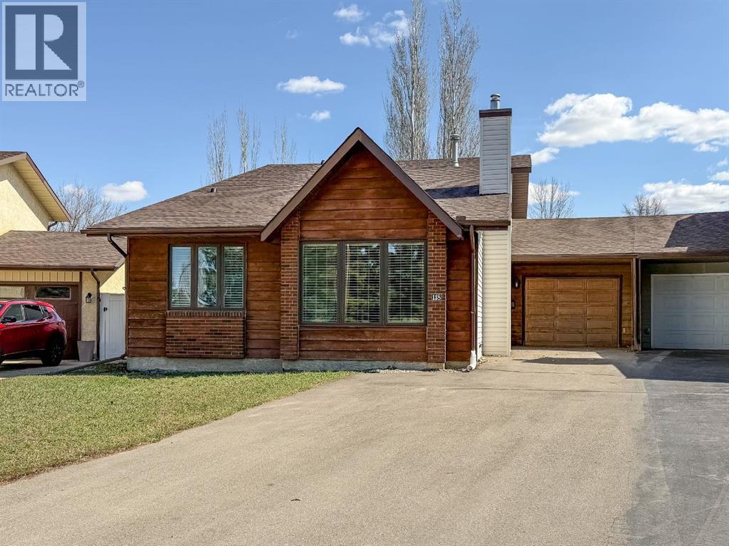 118 Shaw Crescent Se, Medicine Hat, Alberta  T1B 3Y5 - Photo 1 - A2302838