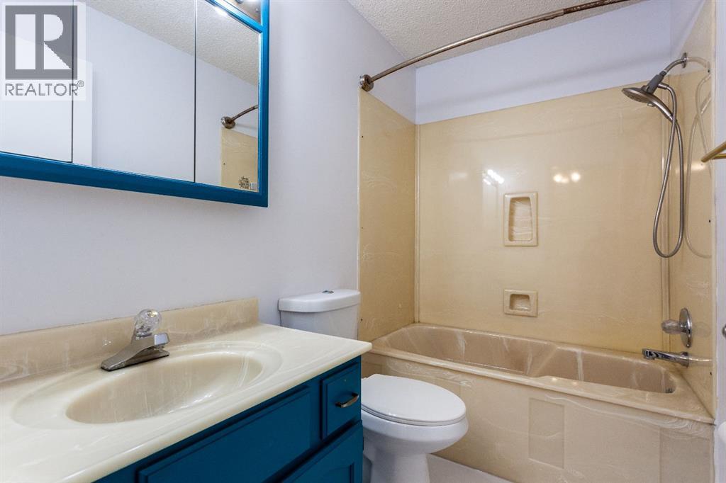 118 Shaw Crescent Se, Medicine Hat, Alberta  T1B 3Y5 - Photo 15 - A2302838