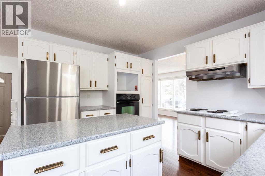 118 Shaw Crescent Se, Medicine Hat, Alberta  T1B 3Y5 - Photo 9 - A2302838