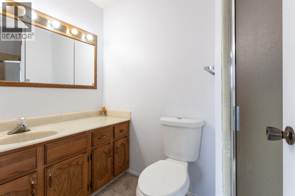 118 Shaw Crescent Se, Medicine Hat, Alberta  T1B 3Y5 - Photo 23 - A2302838