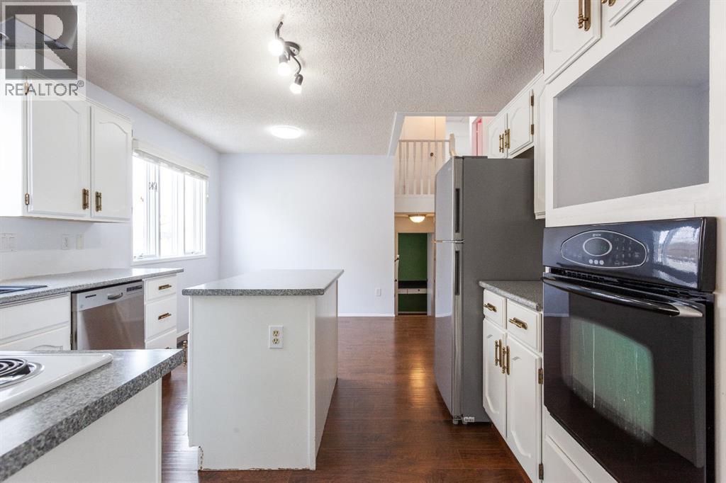 118 Shaw Crescent Se, Medicine Hat, Alberta  T1B 3Y5 - Photo 11 - A2302838