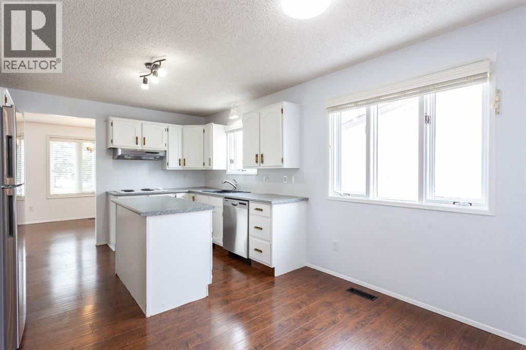 118 Shaw Crescent Se, Medicine Hat, Alberta  T1B 3Y5 - Photo 13 - A2302838