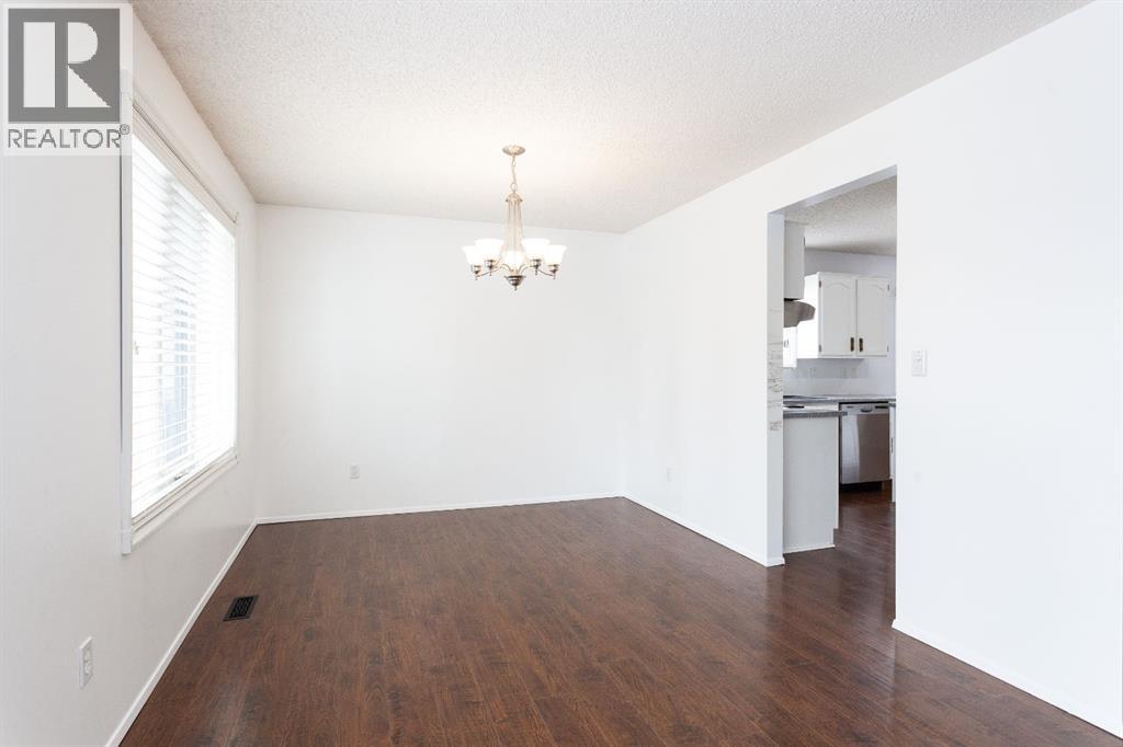 118 Shaw Crescent Se, Medicine Hat, Alberta  T1B 3Y5 - Photo 6 - A2302838