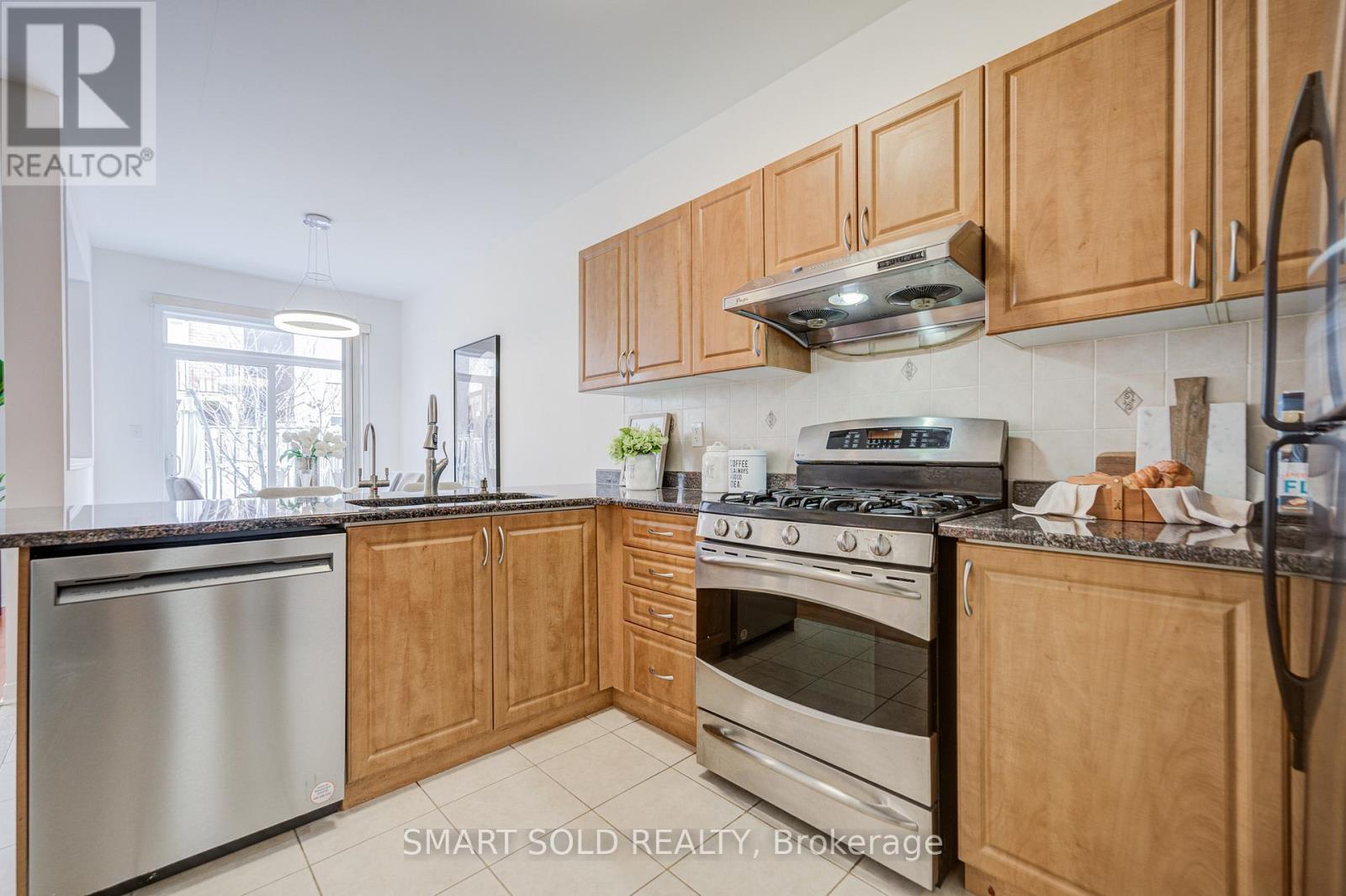 28 Catalpa Crescent, Vaughan, Ontario  L6A 0R6 - Photo 19 - N13028216