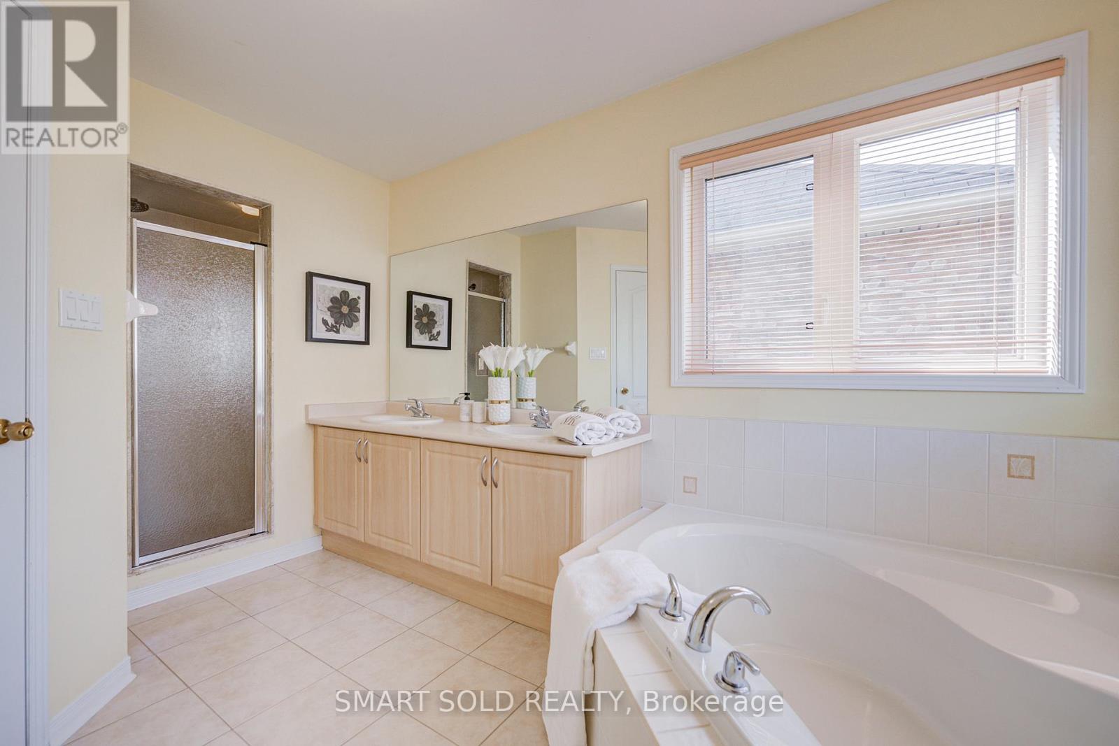 28 Catalpa Crescent, Vaughan, Ontario  L6A 0R6 - Photo 25 - N13028216