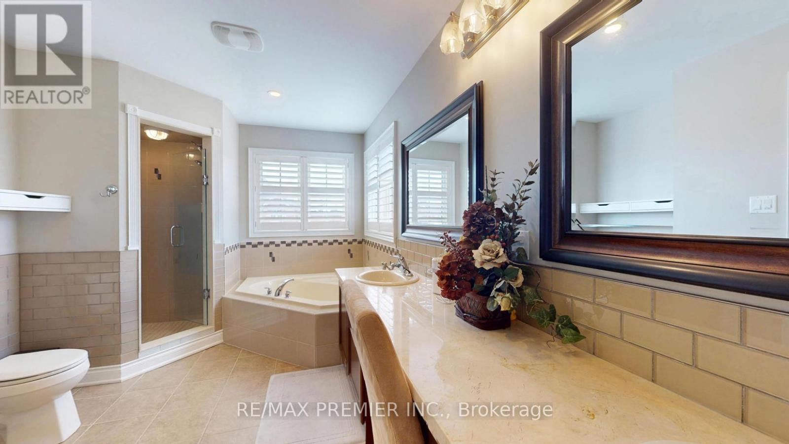 48 Heron Hollow Avenue, Richmond Hill, Ontario  L4E 0G9 - Photo 11 - N13028222