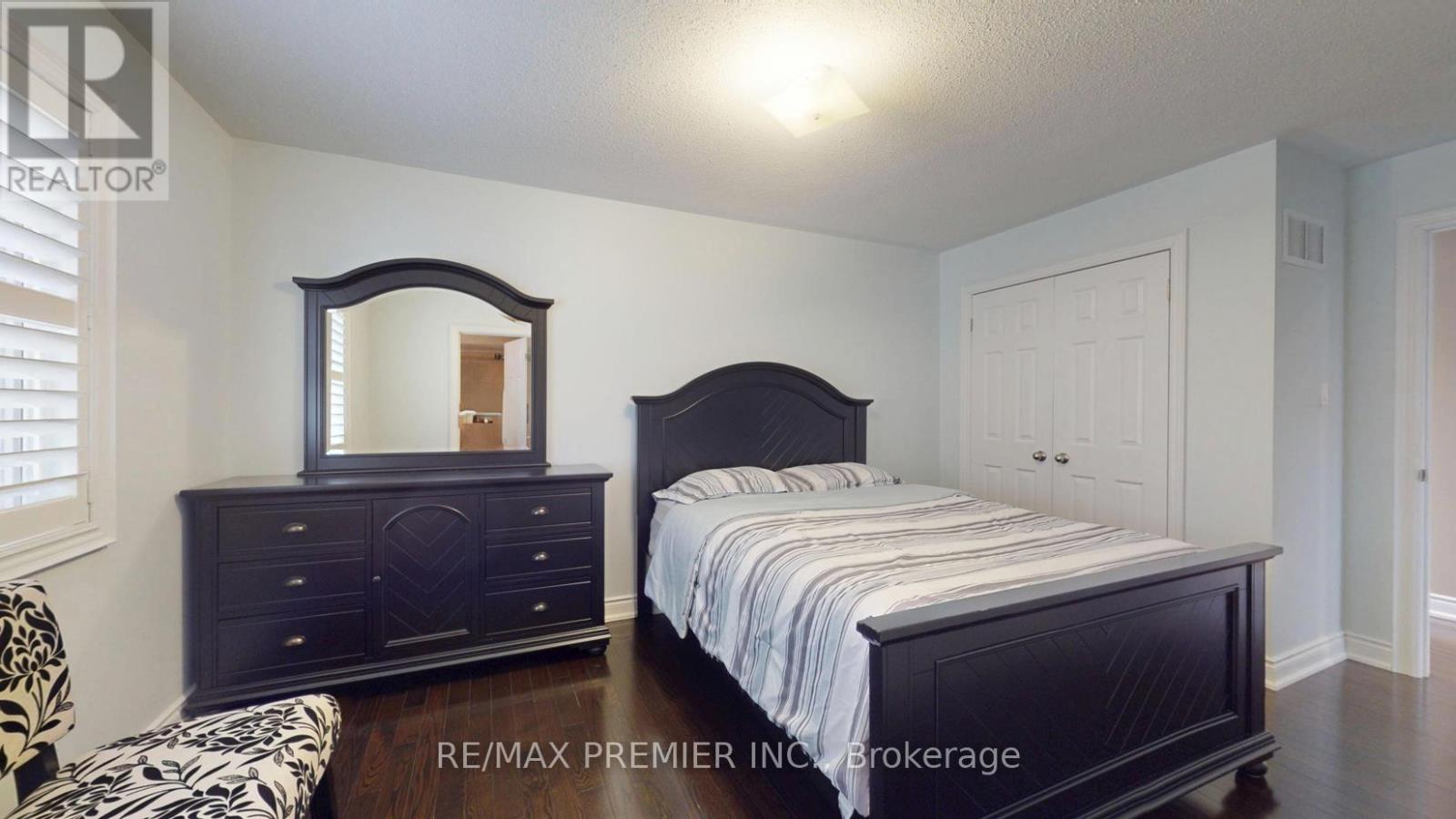 48 Heron Hollow Avenue, Richmond Hill, Ontario  L4E 0G9 - Photo 15 - N13028222