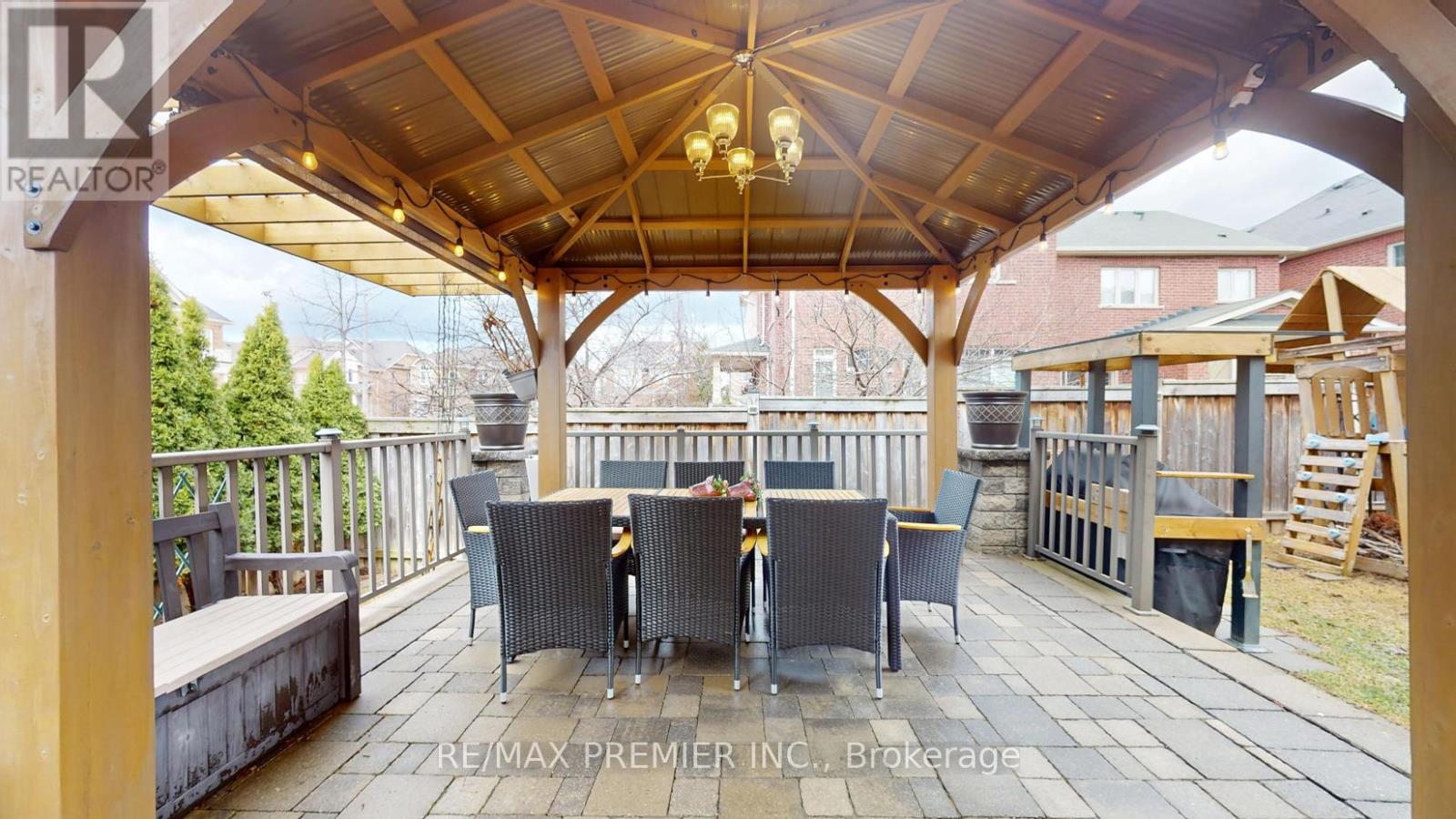 48 Heron Hollow Avenue, Richmond Hill, Ontario  L4E 0G9 - Photo 19 - N13028222