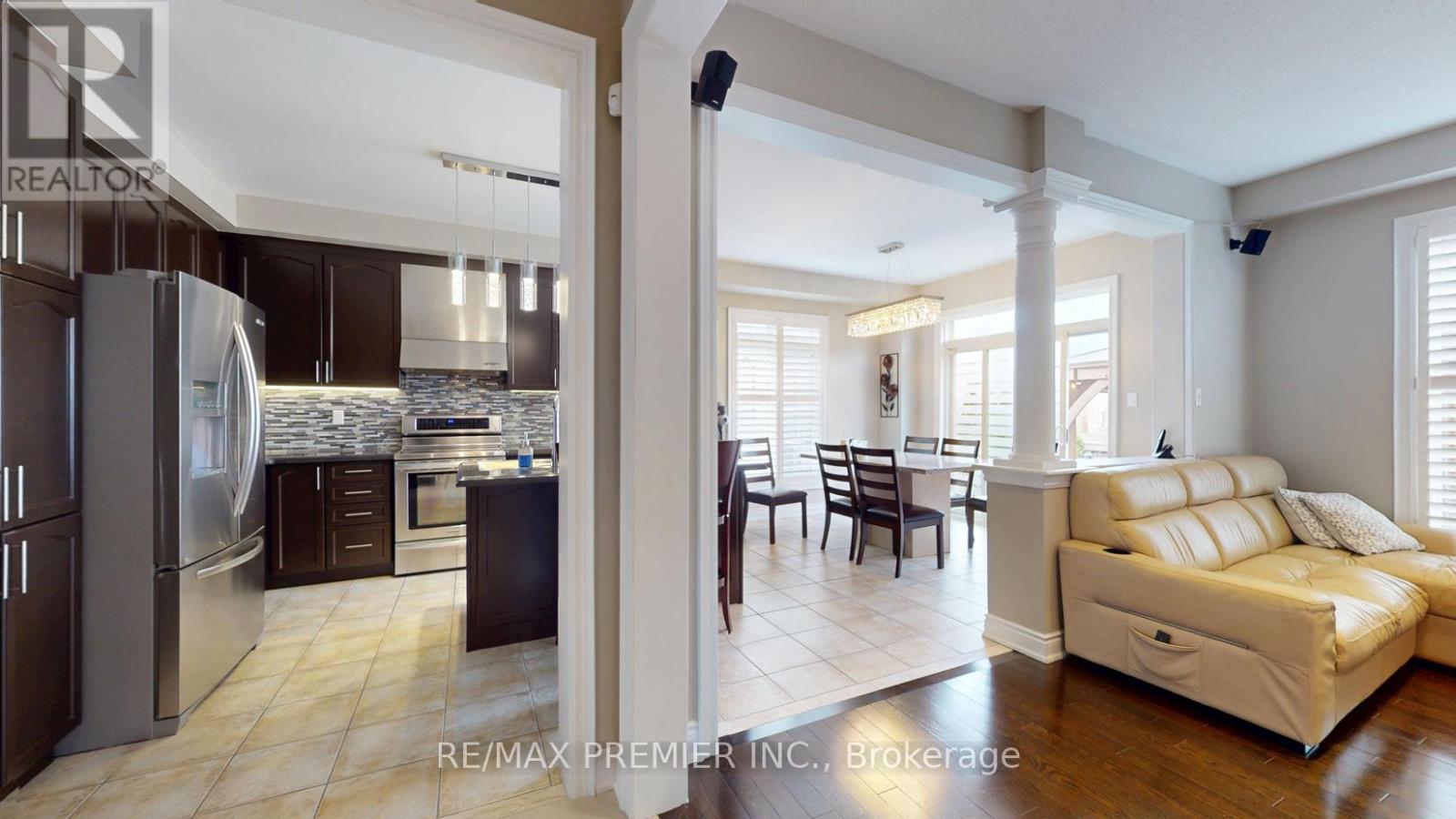 48 Heron Hollow Avenue, Richmond Hill, Ontario  L4E 0G9 - Photo 8 - N13028222