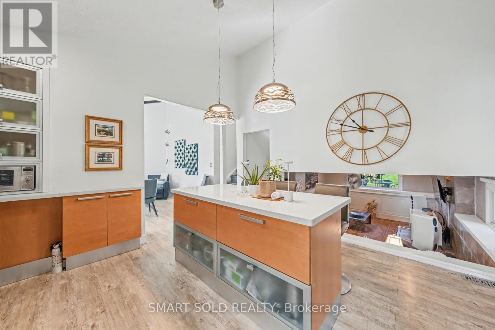 210 Parkview Drive, Innisfil, Ontario  L0L 1K0 - Photo 13 - N13028236